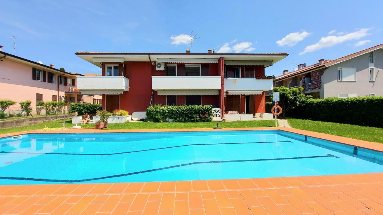 Chiara Pool Apartment 巴多利诺 外观 照片