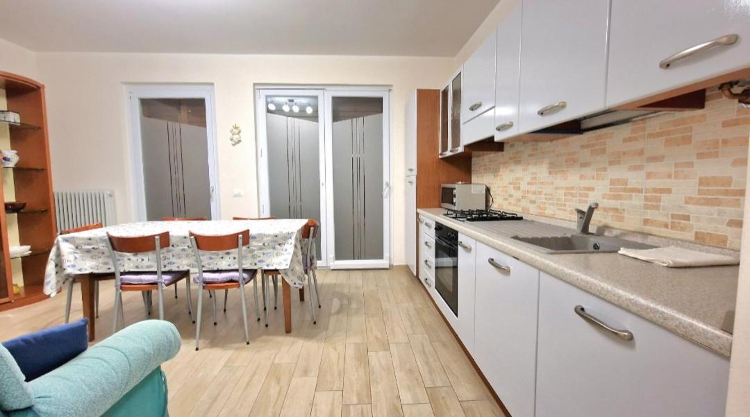Chiara Pool Apartment 巴多利诺 外观 照片